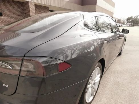 Used 2015 Tesla Model S 60 image 28