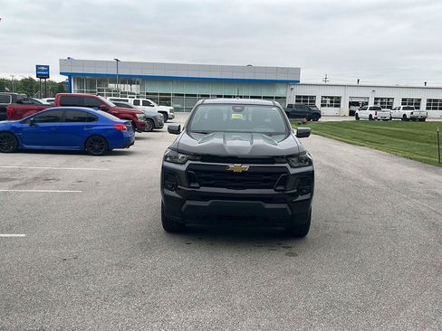 Used 2024 Chevrolet Colorado LT w/ LT Convenience Package II AWD/4WD image 8