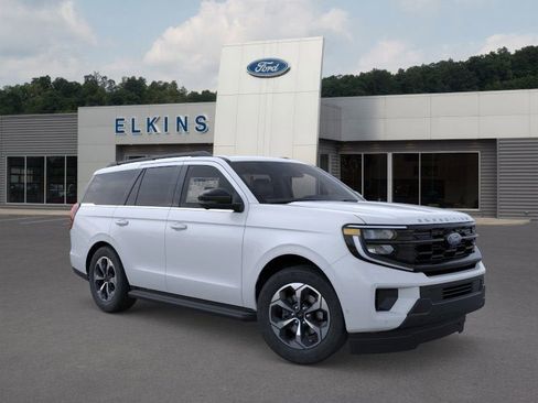 New 2026 Ford Expedition Active image 1