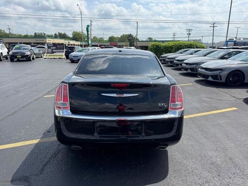 Used 2014 Chrysler 300 C image 6
