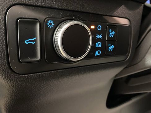 Used 2025 Ford Escape ST-Line w/ Cold Weather Package image 20