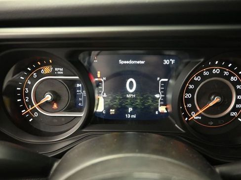 New 2026 Jeep Wrangler Unlimited Rubicon AWD/4WD image 27