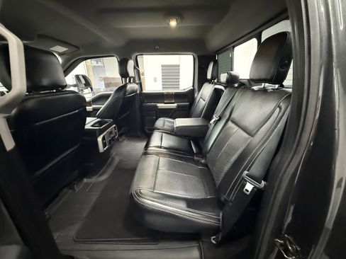 Used 2018 Ford F150 Lariat w/ Equipment Group 502A Luxury AWD/4WD image 20
