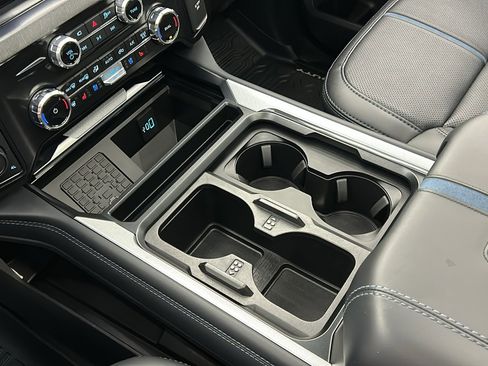 Used 2025 Ford F450 Platinum w/ FX4 Off-Road Package image 26