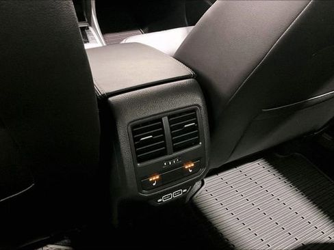 Used 2020 Volkswagen Passat 2.0T SEL image 10