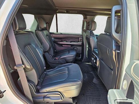 Used 2022 Ford Expedition Platinum image 21