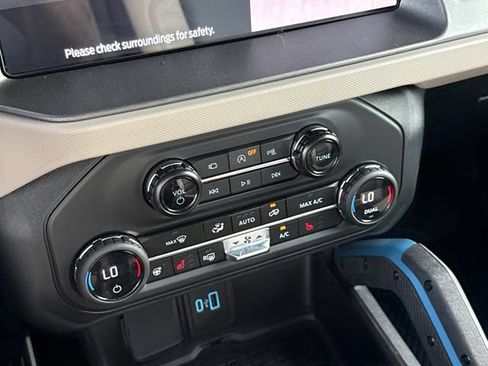Used 2024 Ford Bronco Wildtrak AWD/4WD image 26