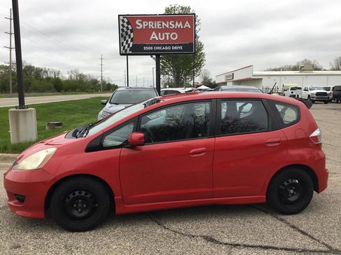Used 2011 Honda Fit Sport image 11