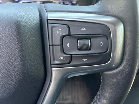 Used 2022 Chevrolet Silverado 1500 LT AWD/4WD image 14