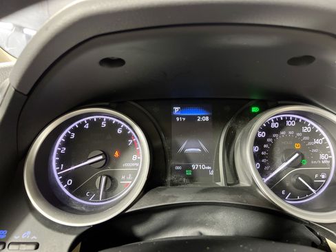 Used 2024 Toyota Camry LE FWD image 21