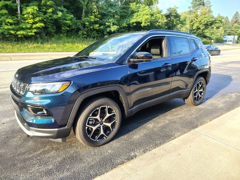 New 2026 Jeep Compass Limited AWD/4WD image 4