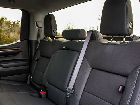 Used 2024 GMC Sierra 1500 Elevation image 32