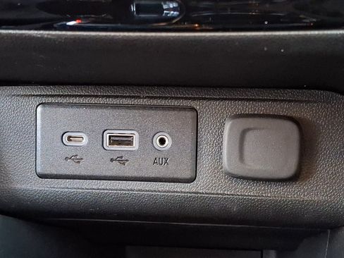 Certified 2023 Buick Encore GX Preferred w/ Cold Weather Comfort Package AWD/4WD image 26