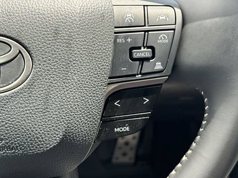 Used 2025 Toyota Camry SE FWD image 25