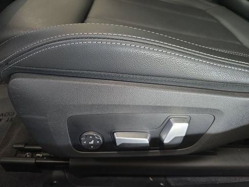 Used 2022 BMW 430i Convertible w/ M Sport Package image 28