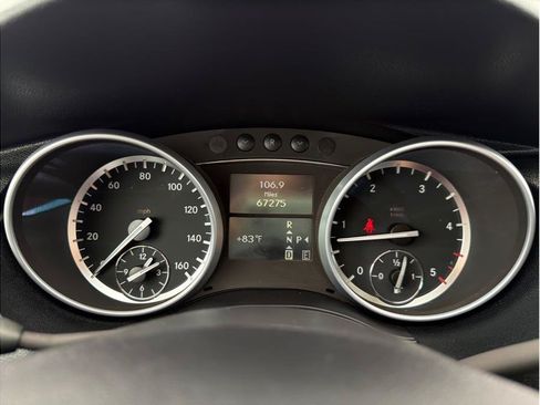 Used 2011 Mercedes-Benz R 350 BlueTEC 4MATIC image 17