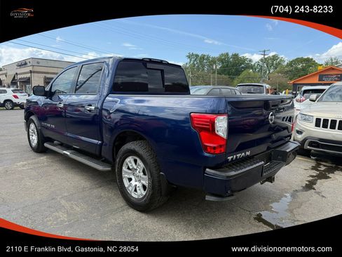 Used 2019 Nissan Titan SV w/ SV Convenience Package image 6