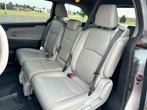 Used 2020 Honda Odyssey Touring image 23