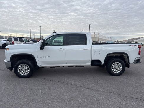 Used 2022 Chevrolet Silverado 2500 LT w/ Fleet Comfort Package image 7