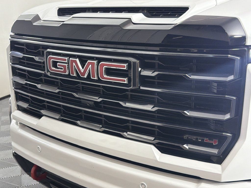 Used 2024 GMC Sierra 2500 AT4 w/ AT4 Premium Plus Package AWD/4WD image 13