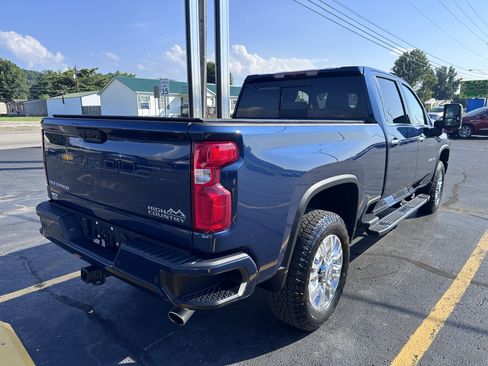 Used 2023 Chevrolet Silverado 2500 High Country image 3