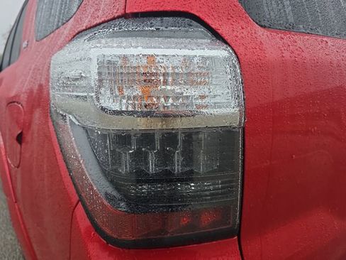 Used 2019 Toyota 4Runner SR5 Premium image 33