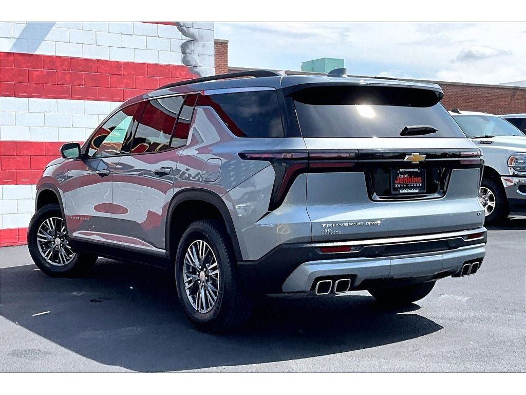 Used 2024 Chevrolet Traverse LT AWD/4WD image 13