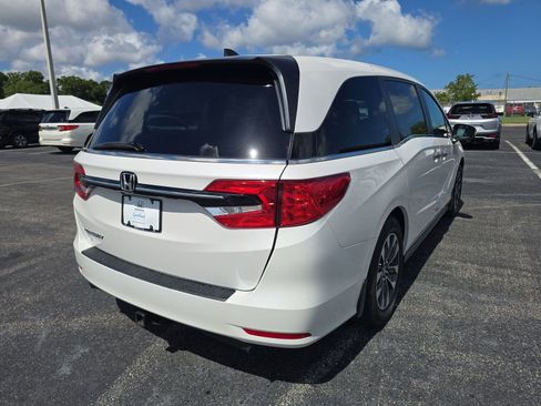 Certified 2023 Honda Odyssey EX-L image 3