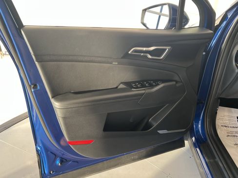 Used 2024 Kia Sportage EX image 33