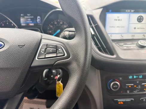 Used 2018 Ford Escape SE w/ SE Sync 3 Package FWD image 13