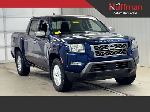 Used 2022 Nissan Frontier SV image 1