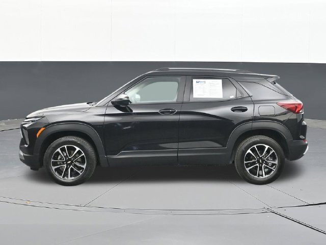 Used 2025 Chevrolet TrailBlazer LT AWD/4WD image 8