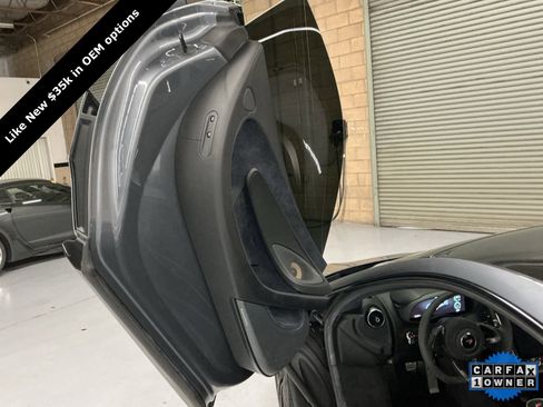 Used 2017 McLaren 570S image 13