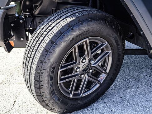 Used 2024 Jeep Wrangler Sport AWD/4WD image 12
