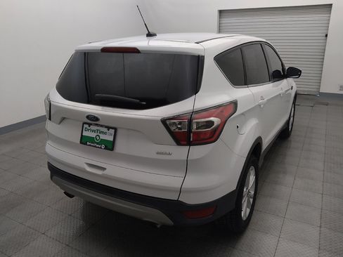 Used 2017 Ford Escape SE FWD image 7