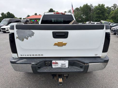 Used 2004 Chevrolet Silverado 2500 LS w/ Heavy-Duty Power Package AWD/4WD image 5