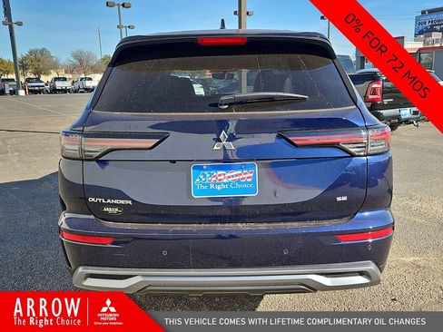 New 2026 Mitsubishi Outlander SE image 11