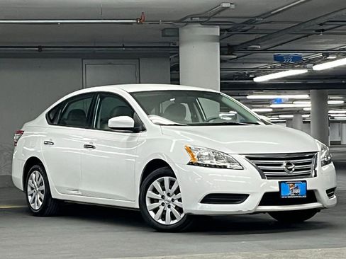 Used 2014 Nissan Sentra S image 2