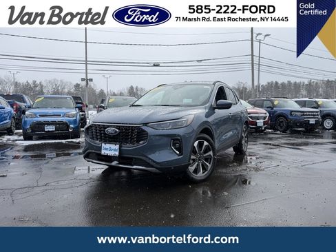 Certified 2023 Ford Escape Platinum w/ Premium Technology Package image 1