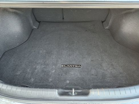 Used 2024 Hyundai Elantra SEL w/ Convenience Package FWD image 31
