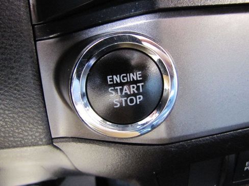Used 2020 Toyota Tacoma TRD Off-Road RWD image 42