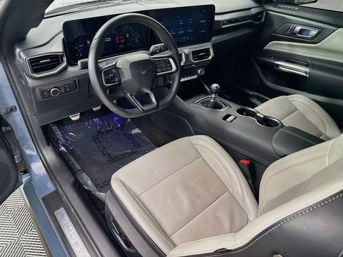 Used 2025 Ford Mustang GT Premium RWD image 21