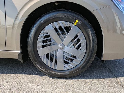 New 2026 Nissan Sentra SV image 11