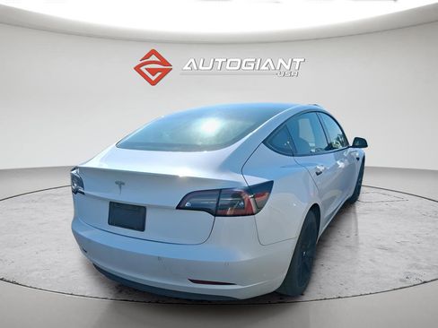 Used 2021 Tesla Model 3 Standard Range Plus image 4