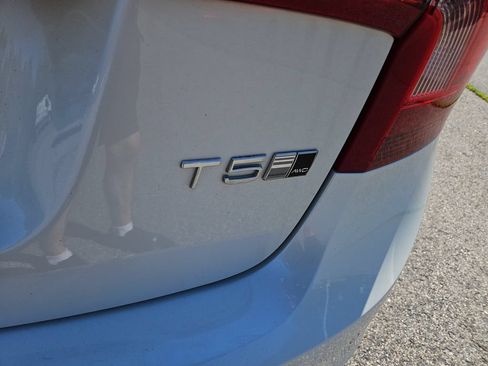 Used 2016 Volvo S60 T5 Inscription Platinum AWD/4WD image 4