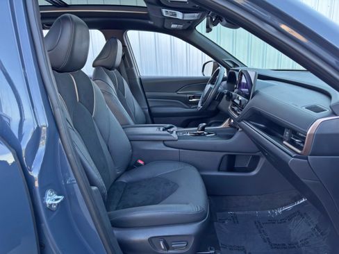 Used 2024 Toyota Grand Highlander AWD Hybrid image 16