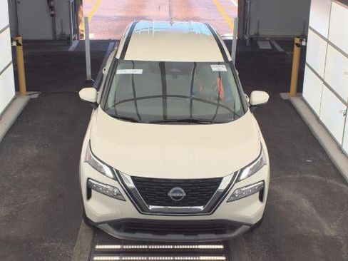 Used 2023 Nissan Rogue SV AWD/4WD image 2
