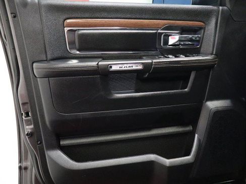 Used 2014 RAM 2500 Laramie w/ Convenience Group AWD/4WD image 31