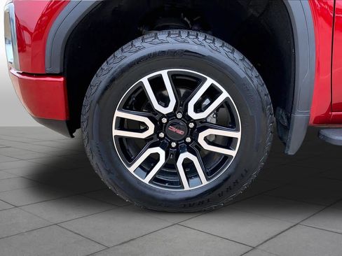 Used 2021 GMC Sierra 1500 AT4 w/ AT4 Premium Package AWD/4WD image 11