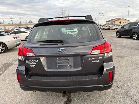 Used 2011 Subaru Outback 2.5i AWD/4WD image 8